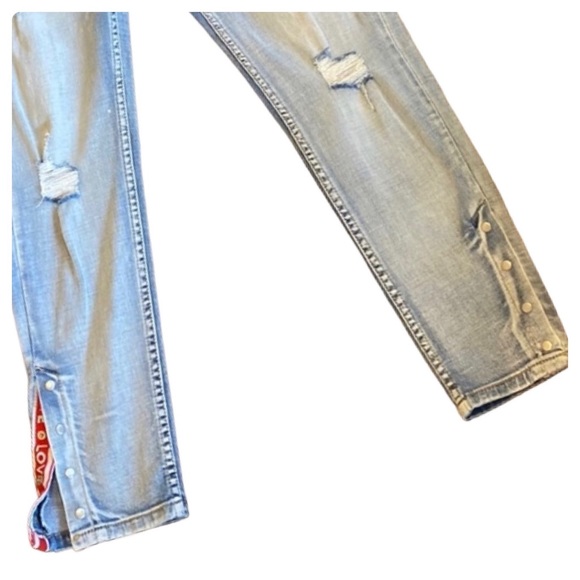 Bianca - Mid Rise Skinny Light Wash Denim Jeans - Size 31 - Picture 13 of 15